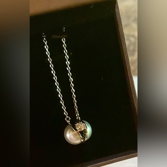 🔥Yin & King Silver Tone Necklace🔥 NIB - Picture 2 of 9